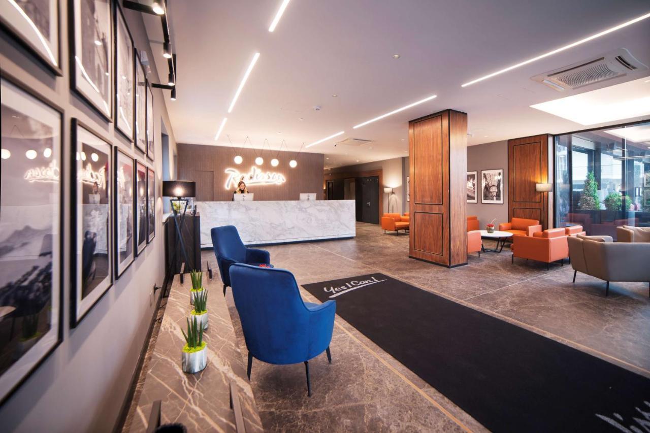 Radisson Hotel Nola Naples Экстерьер фото