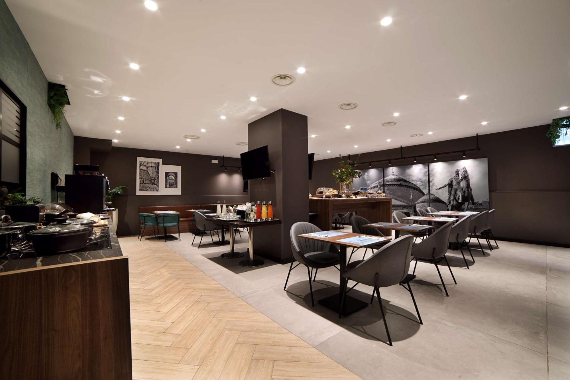 Radisson Hotel Nola Naples Экстерьер фото